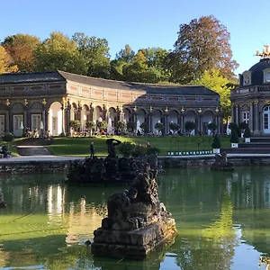 https://ferienhaus-am-park-am-rohrensee.com-bavaria.com