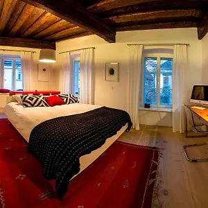 https://fishsquare.hotels-in-ljubljana.com